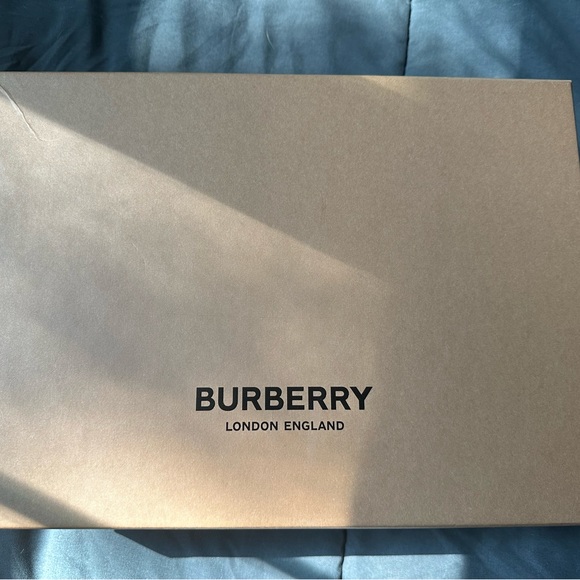 Burberry Arthur Check Runway Sneakers 9.5 - Picture 6 of 7